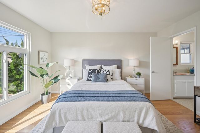 2932 2932 Marina Dr, Alameda, CA 94501