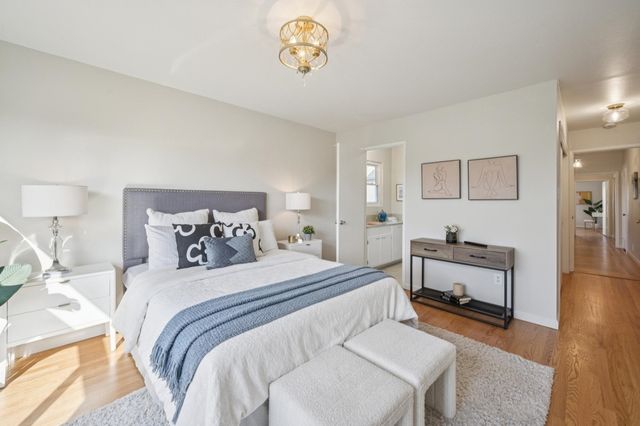 2932 2932 Marina Dr, Alameda, CA 94501