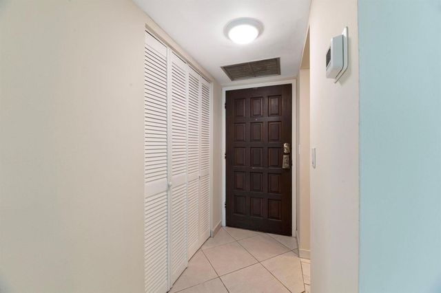 3800 N Hills Drive 402, Hollywood, FL 33021