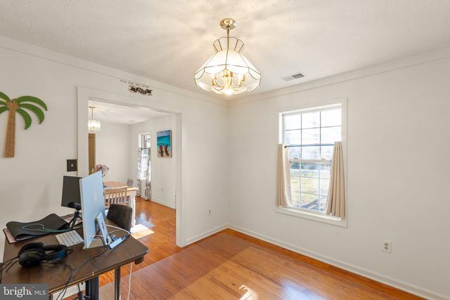106 GREENWOOD CT, Cross Junction, VA 22625