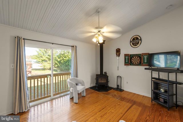 106 GREENWOOD CT, Cross Junction, VA 22625