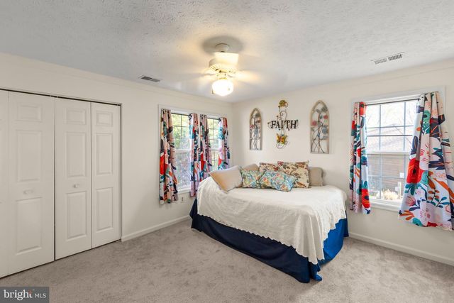106 GREENWOOD CT, Cross Junction, VA 22625