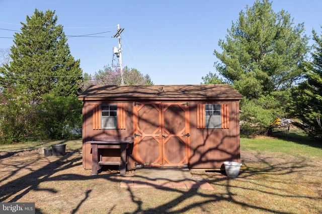 106 GREENWOOD CT, Cross Junction, VA 22625