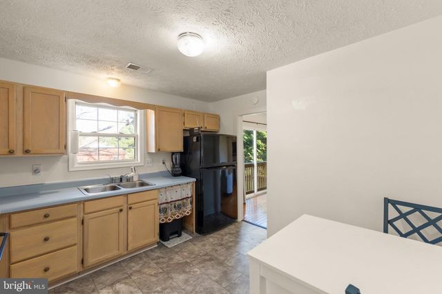 106 GREENWOOD CT, Cross Junction, VA 22625