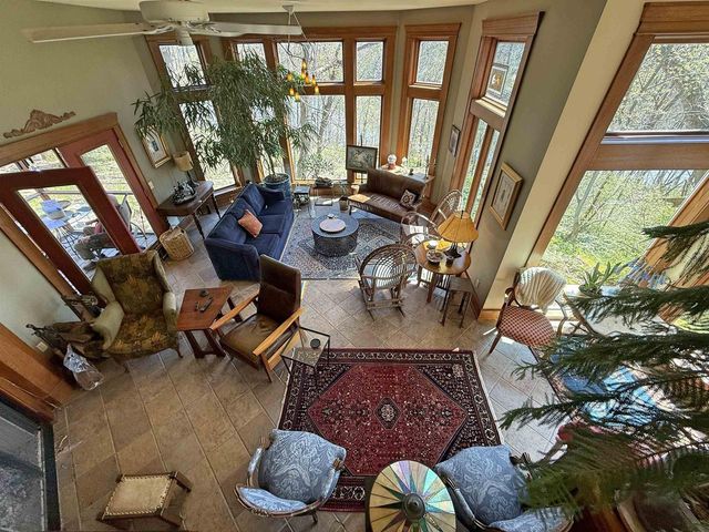 N5842 Sugar River Parkway, Albany, WI 53502