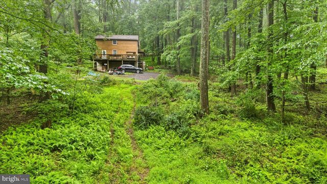 810 MOORES MOUNTAIN RD, Lewisberry, PA 17339