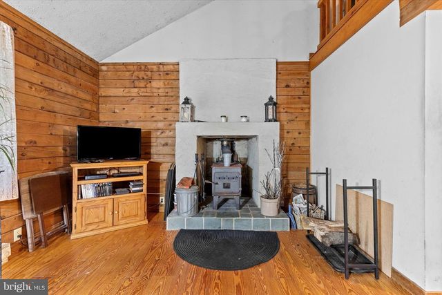 810 MOORES MOUNTAIN RD, Lewisberry, PA 17339