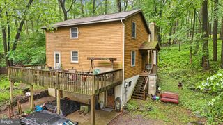 810 MOORES MOUNTAIN RD, Lewisberry, PA 17339