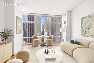 1600 Broadway # 19F, New York City, NY 10019