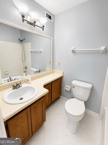 1977 Brian Way, Decatur, GA 30033