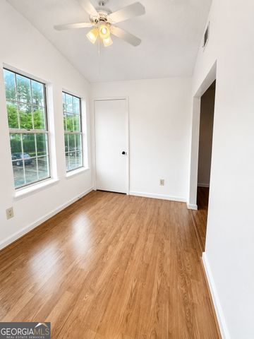 1977 Brian Way, Decatur, GA 30033