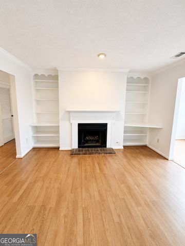 1977 Brian Way, Decatur, GA 30033