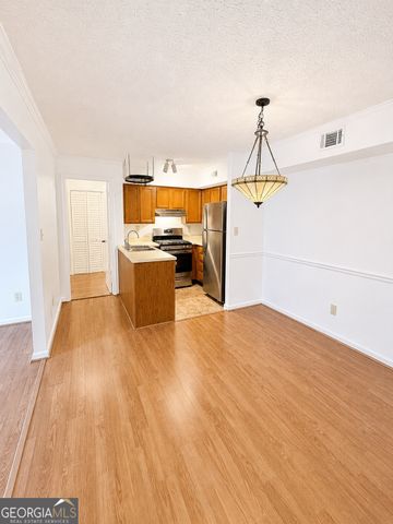 1977 Brian Way, Decatur, GA 30033
