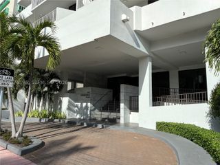 4301 Collins Ave 402, Miami Beach, FL 33140
