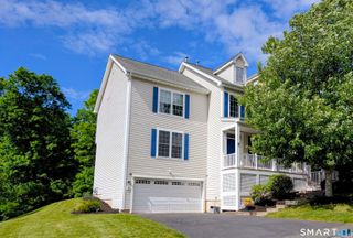 7 Traditions Boulevard 7, Southbury, CT 06488