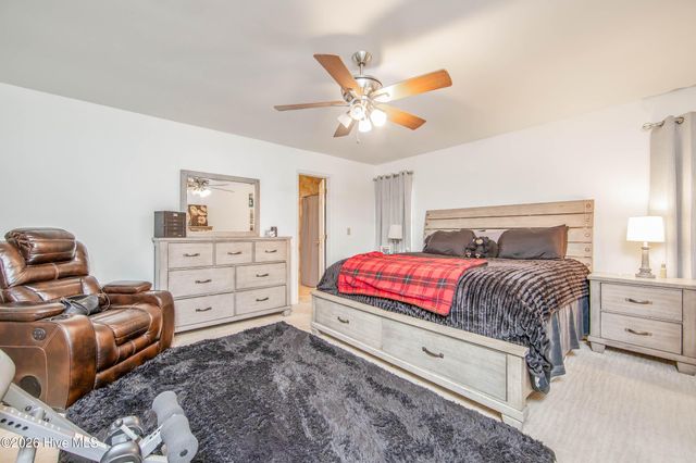 28900 Deercroft Drive, Wagram, NC 28396