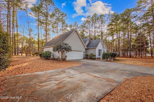 28900 Deercroft Drive, Wagram, NC 28396