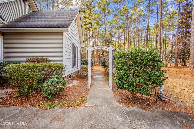 28900 Deercroft Drive, Wagram, NC 28396