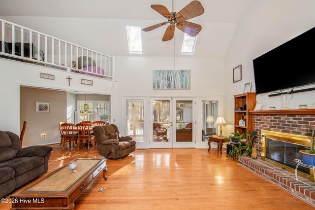 28900 Deercroft Drive, Wagram, NC 28396