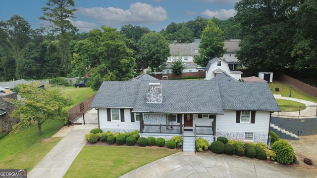 569 Garner Way NW, Lilburn, GA 30047