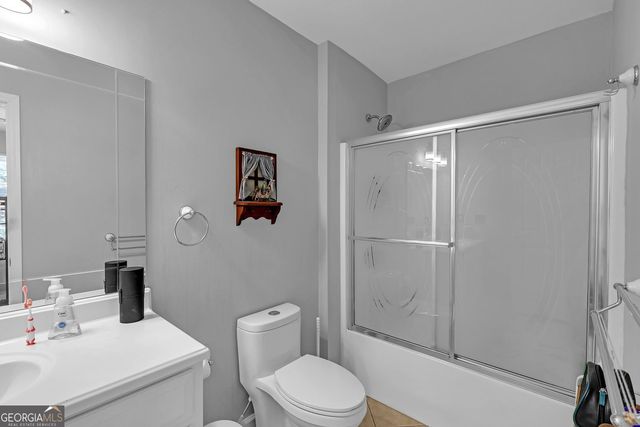 569 Garner Way NW, Lilburn, GA 30047