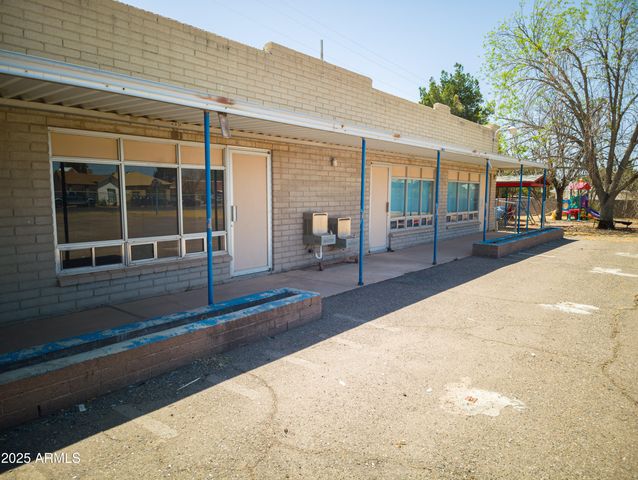 1025 E 10TH Street, Douglas, AZ 85607