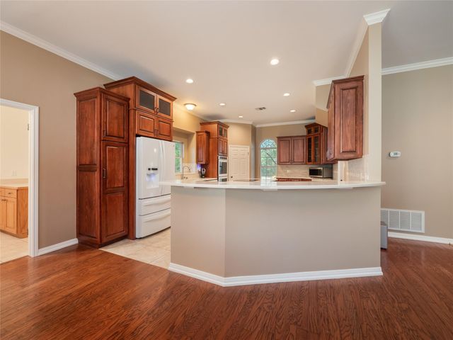 2910 Paso Del Robles, San Marcos, TX 78666