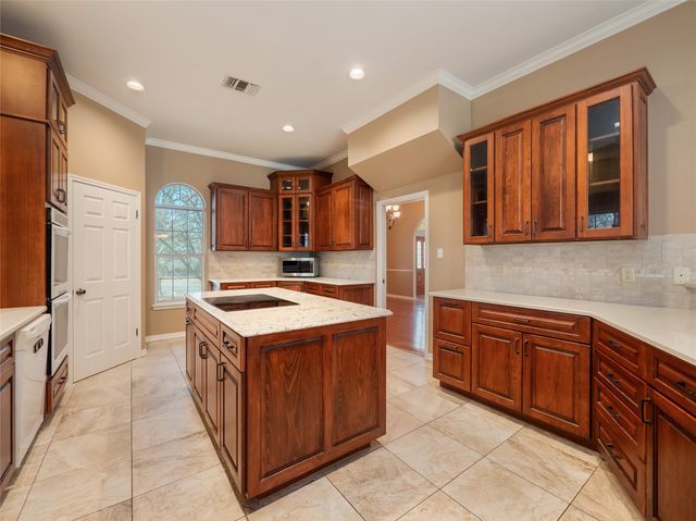 2910 Paso Del Robles, San Marcos, TX 78666