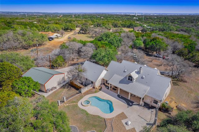 2910 Paso Del Robles, San Marcos, TX 78666