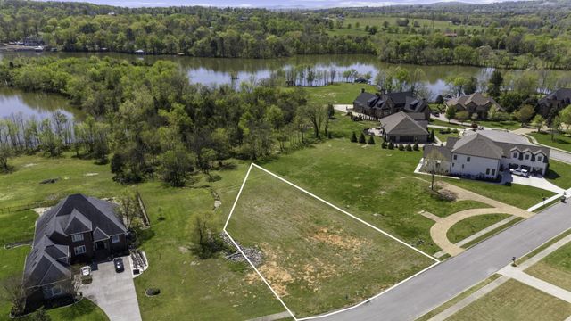 304 Stonebrook Pt, Lebanon, TN 37087
