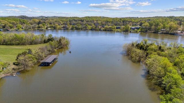 304 Stonebrook Pt, Lebanon, TN 37087