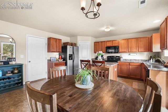 2293 Shady Aspen Drive, Colorado Springs, CO 80921