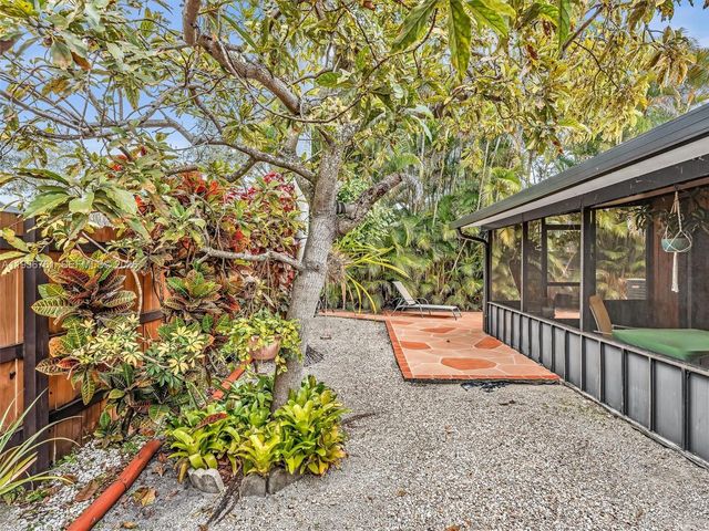 2350 Elm Court, Pembroke Pines, FL 33026