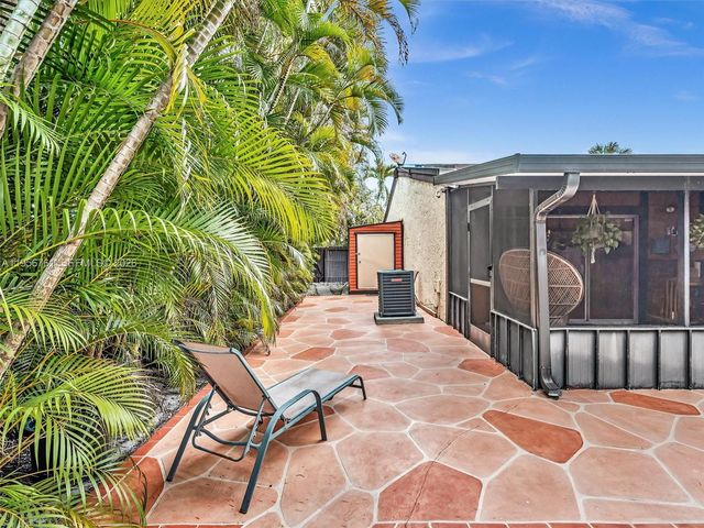 2350 Elm Court, Pembroke Pines, FL 33026