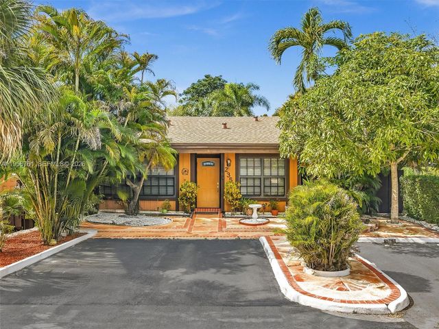 2350 Elm Court, Pembroke Pines, FL 33026
