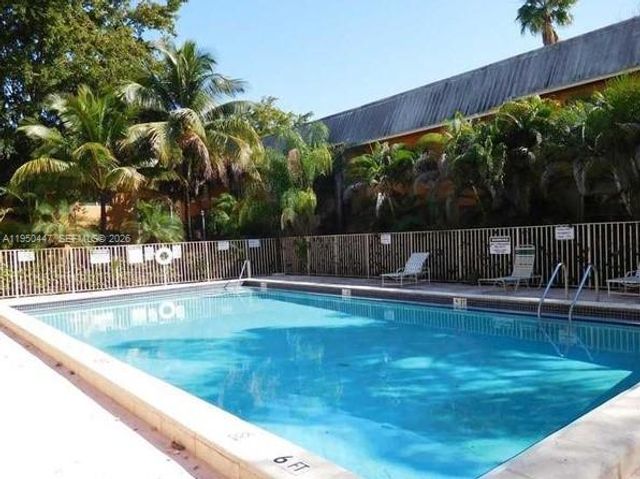 17255 SW 95th Ave 153, Palmetto Bay, FL 33157