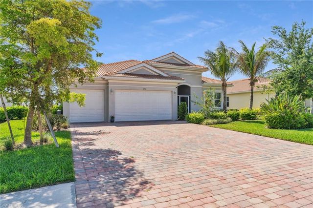 3596 Avenida Del Vera, North Fort Myers, FL 33917
