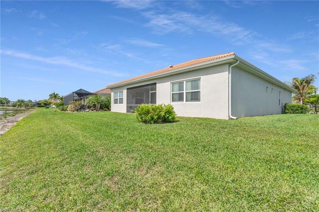 3596 Avenida Del Vera, North Fort Myers, FL 33917