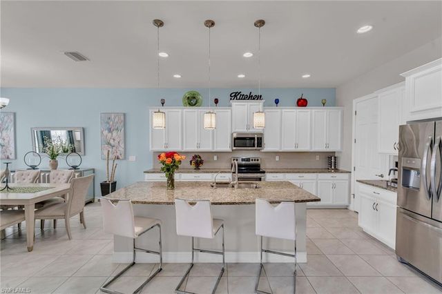 3596 Avenida Del Vera, North Fort Myers, FL 33917