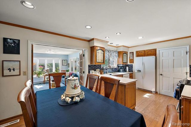 15433 Richfield Street, Livonia, MI 48154