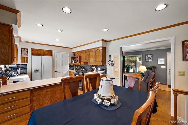 15433 Richfield Street, Livonia, MI 48154