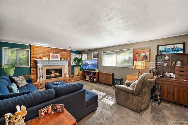 15433 Richfield Street, Livonia, MI 48154