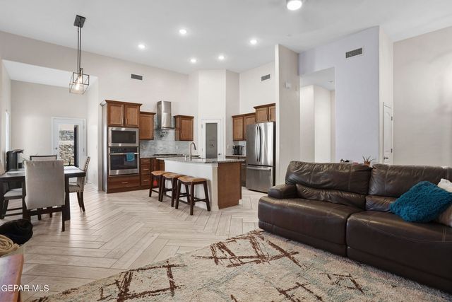 15013 IMAGINE Drive, El Paso, TX 79938