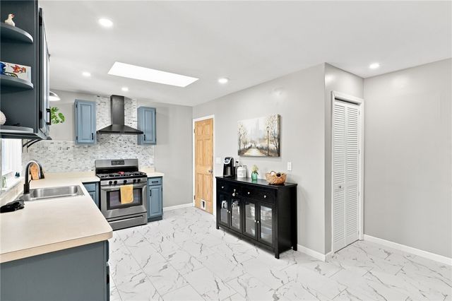 4 Bambi Lane, Gates, NY 14624