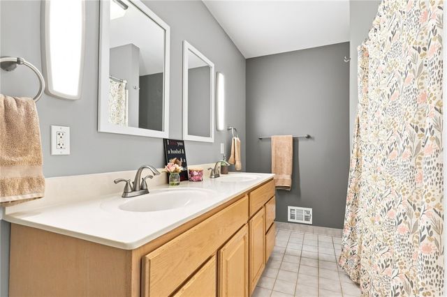 4 Bambi Lane, Gates, NY 14624