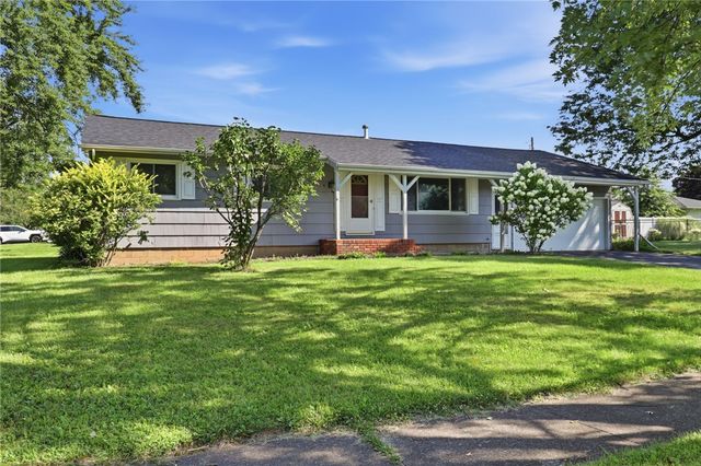 4 Bambi Lane, Gates, NY 14624