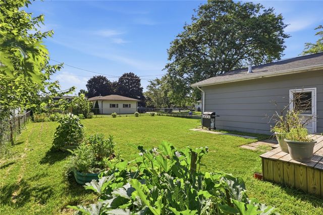 4 Bambi Lane, Gates, NY 14624