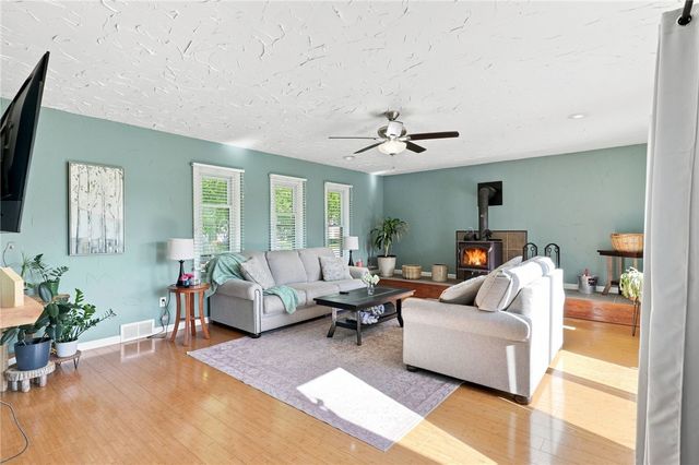 4 Bambi Lane, Gates, NY 14624