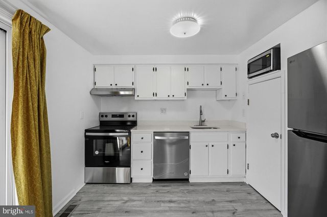 9155 THROGMORTON RD, Parkville, MD 21234