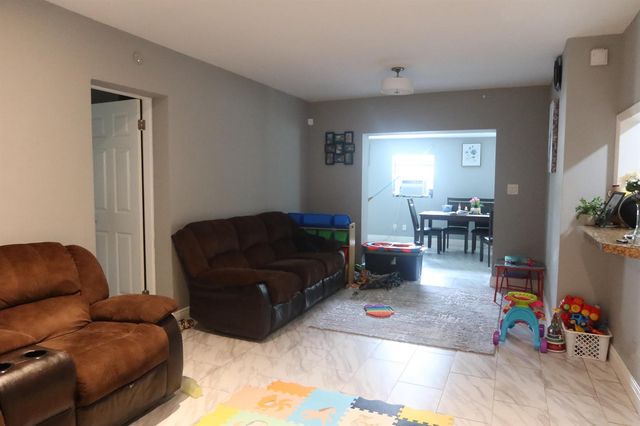 1751 LAUDERDALE MANOR Drive, Fort Lauderdale, FL 33311
